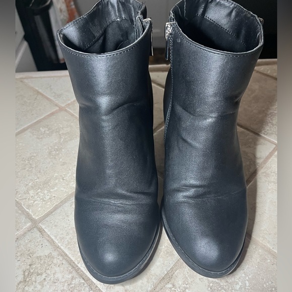 Torrid Black Faux Leather Double Zip Block Bootie (WW)-8.5 - Picture 2 of 9